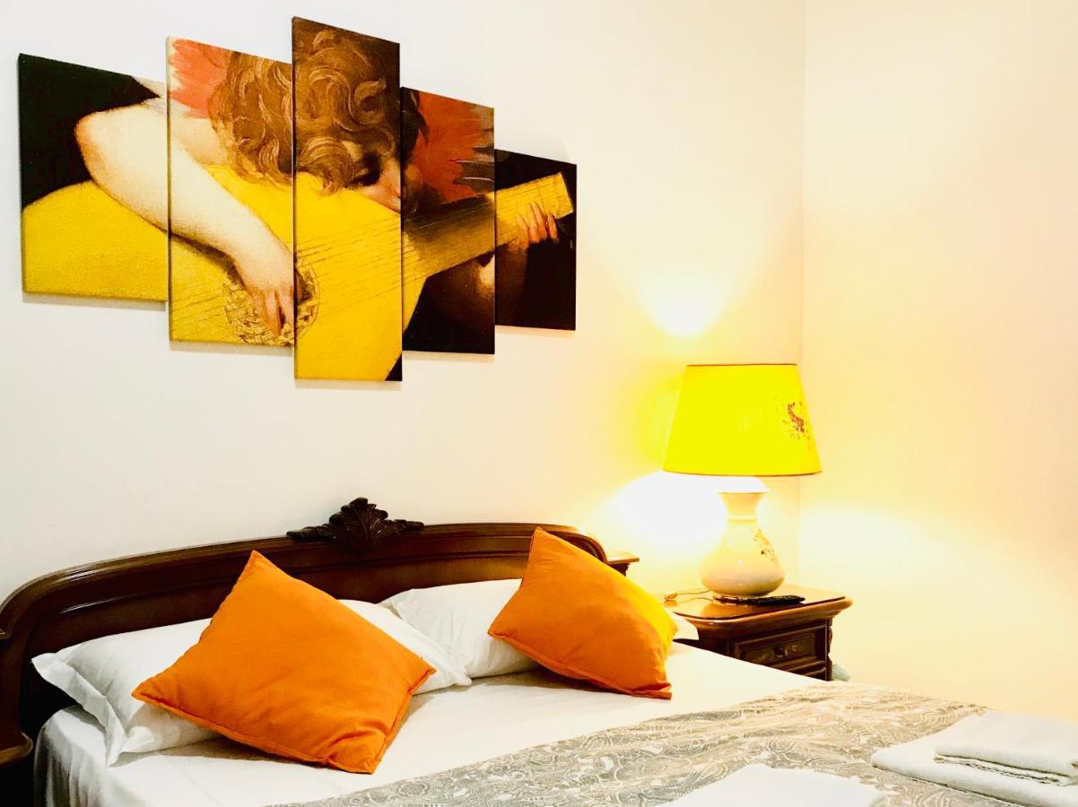 4 Bed Rooms Luxury Apartment Near Colosseum Rome Exterior photo