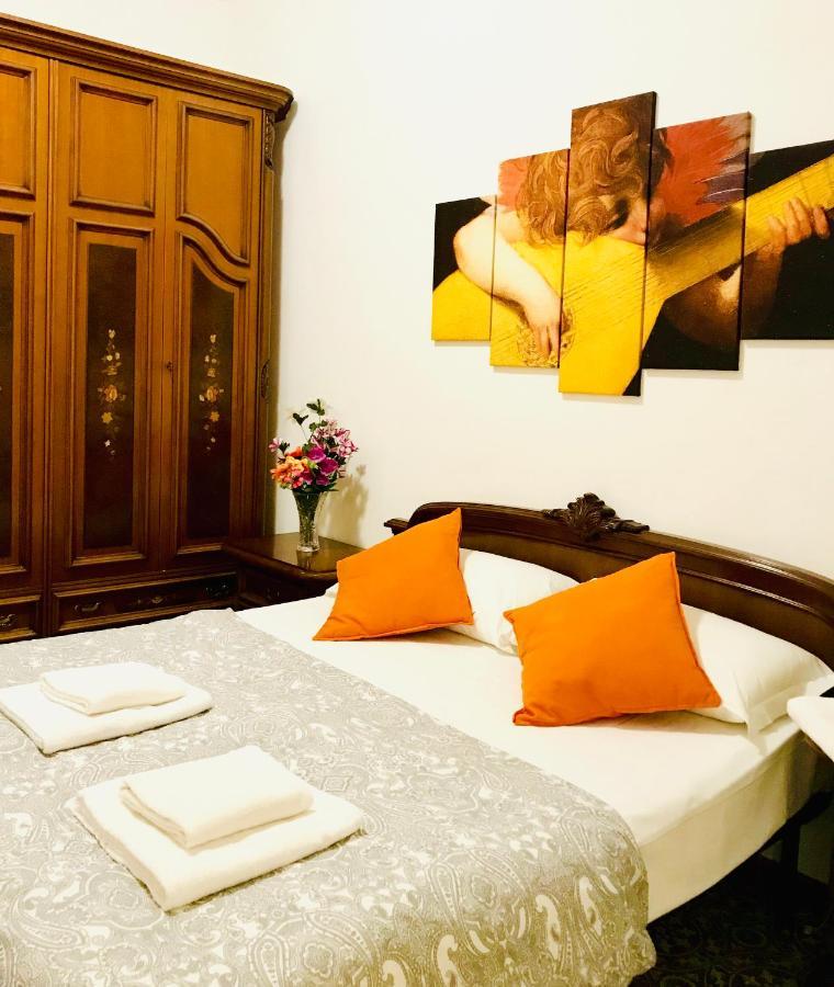 4 Bed Rooms Luxury Apartment Near Colosseum Rome Exterior photo
