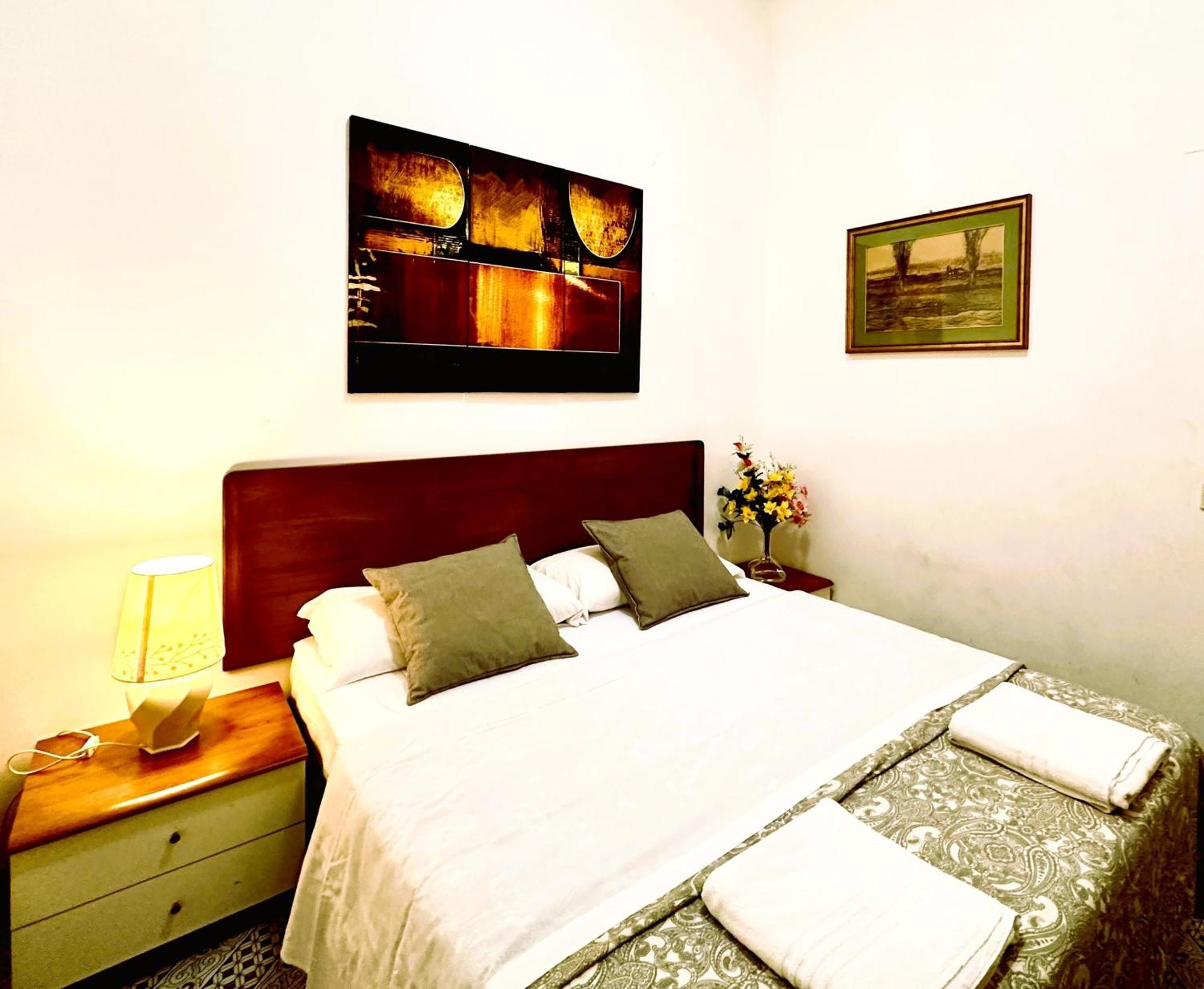 4 Bed Rooms Luxury Apartment Near Colosseum Rome Exterior photo